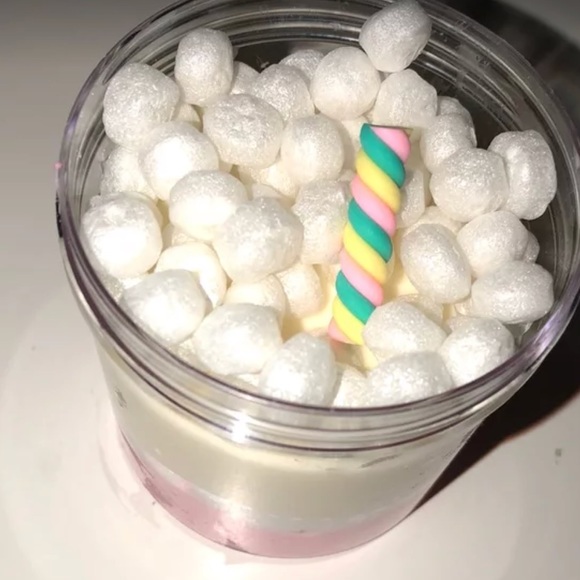 Marshmallow Twist Slime - Picture 3 of 4